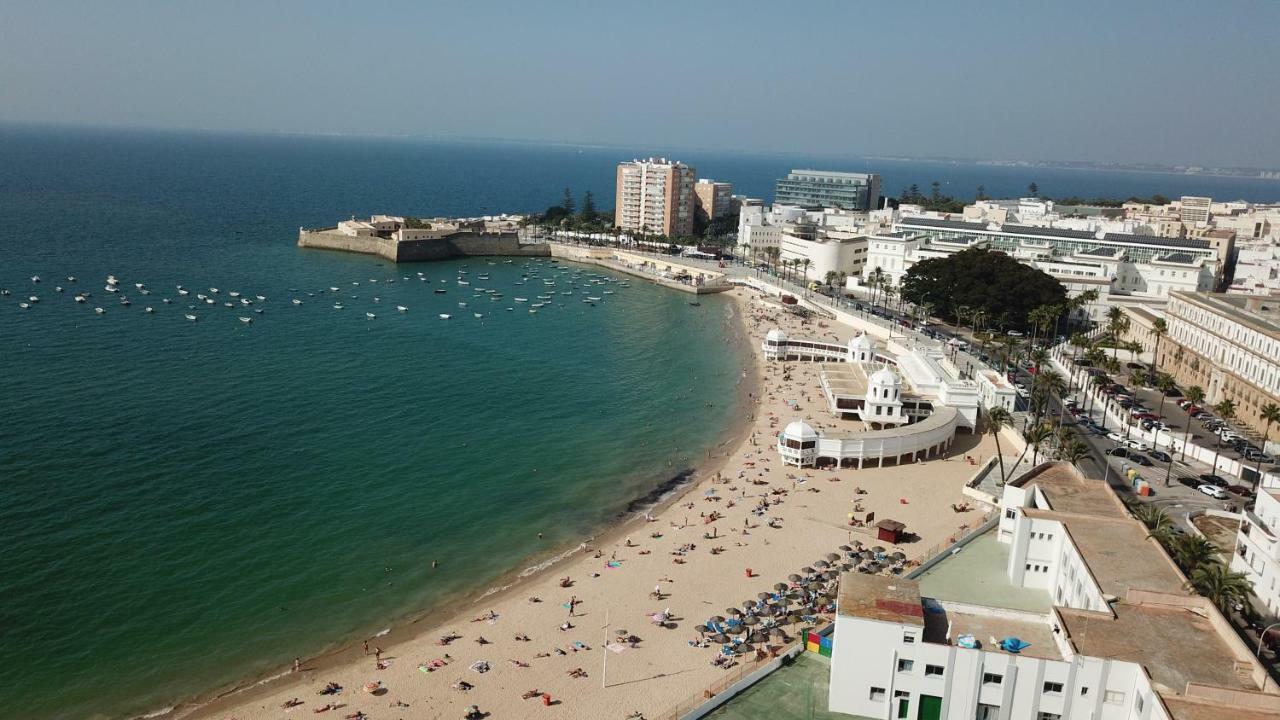 Centrico Playa Caleta 3 *